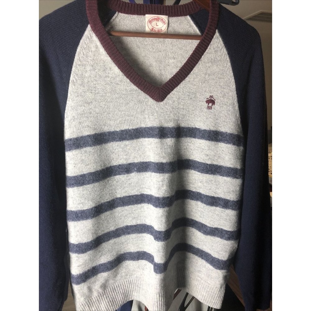 Brooks Brothers 1818 Scottish Lambswool V-Neck
